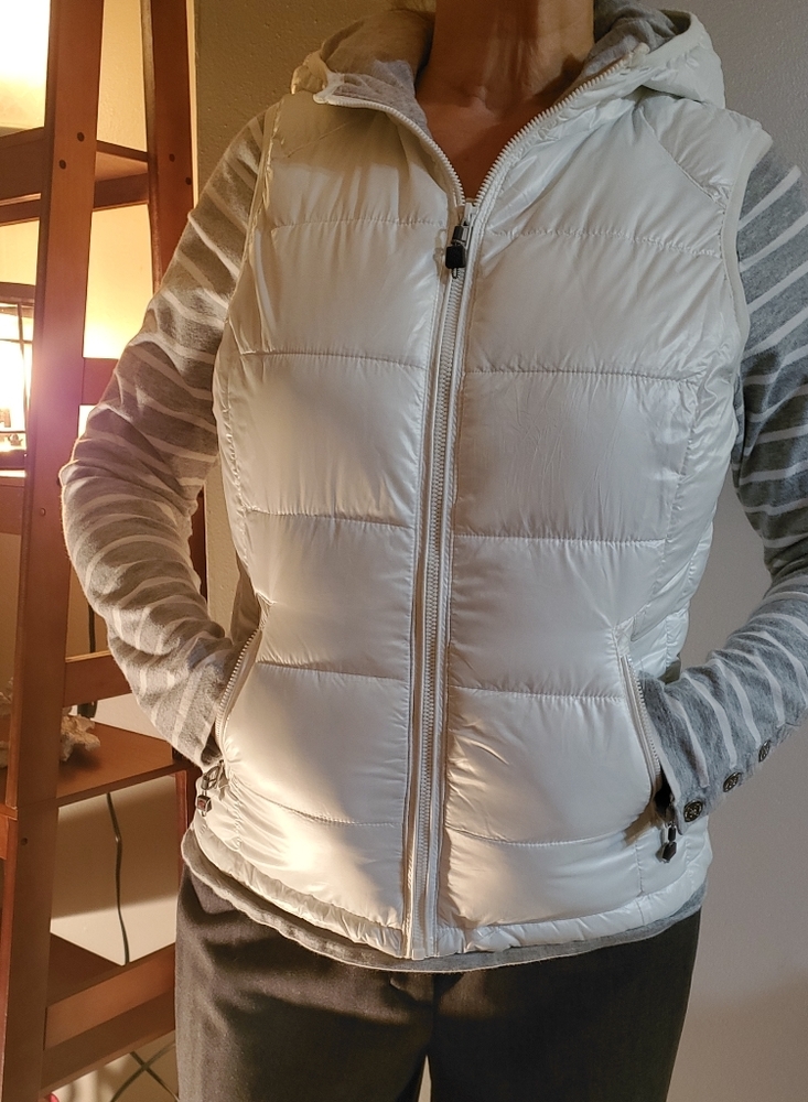 Sleeveless puffer winter vest